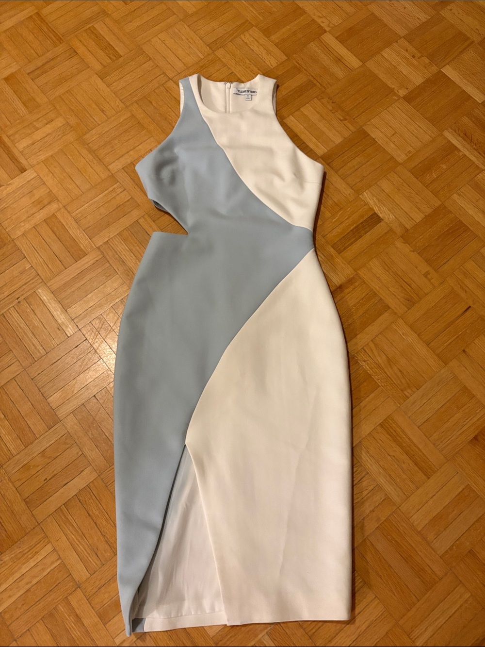 Elizabeth & James Colorblock Cutout Bodycon Dress in Light Blue and White